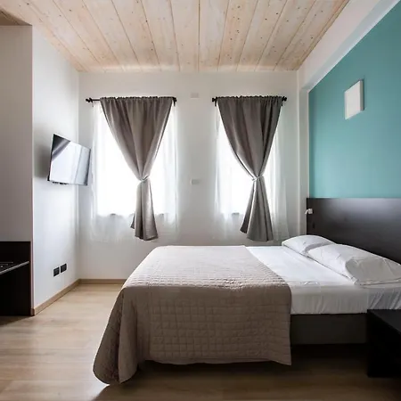 Bed & Breakfast Il Di Piazza Motta Albese Con Cassano
