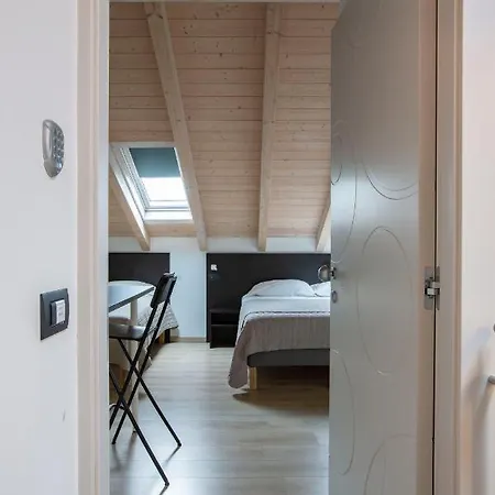 Bed & Breakfast Il Di Piazza Motta Albese Con Cassano