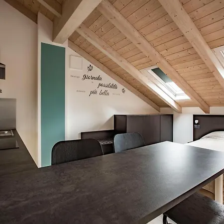 Il Di Piazza Motta Bed & Breakfast Albese Con Cassano