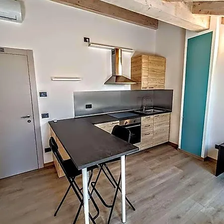 Il Di Piazza Motta Bed and breakfast Albese Con Cassano
