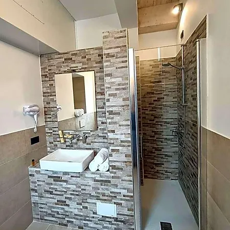 Il Di Piazza Motta Bed and breakfast Albese Con Cassano