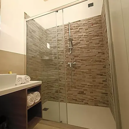 Il Di Piazza Motta Bed and breakfast Albese Con Cassano