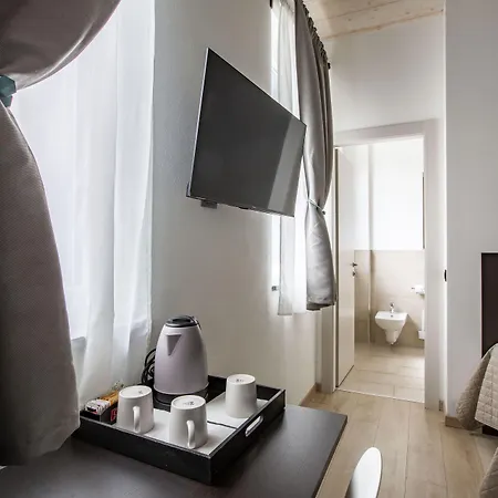 Il Di Piazza Motta Bed & Breakfast Albese Con Cassano