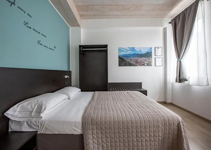 فندق مبيت وإفطار Il Di Piazza Motta 4*
