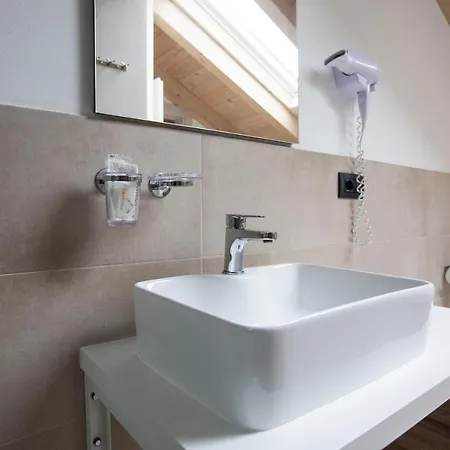 Bed and Breakfast Il Di Piazza Motta Albese Con Cassano